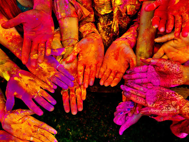 How Holi Festival is Connected with Technology & Health