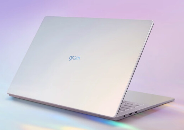 LG Gram LAPTOP The Perfect Blend of Portability and Power