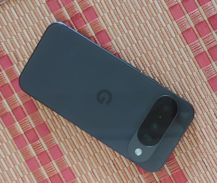 Google Pixel 10 review: should you buy it in India? 3 Metal Finish Sturdy design -Google Pixel 10 review: should you buy it in India?